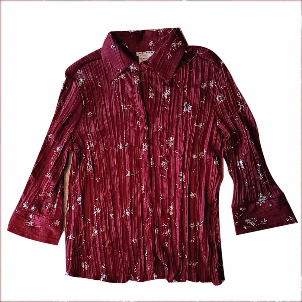 Fred David Blouse Crinkle Material Red with Silver Flowers Size 18